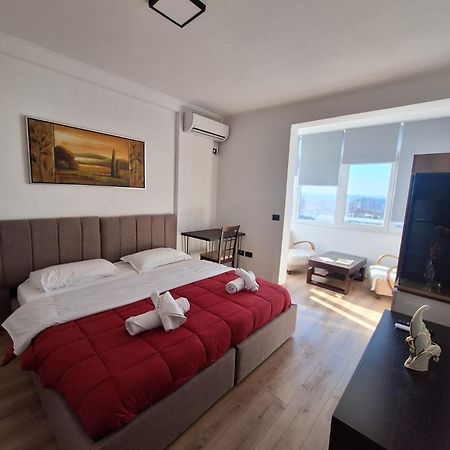 Albania Apartment Near Tirana City Center Double Or Twin Bed Exterior foto
