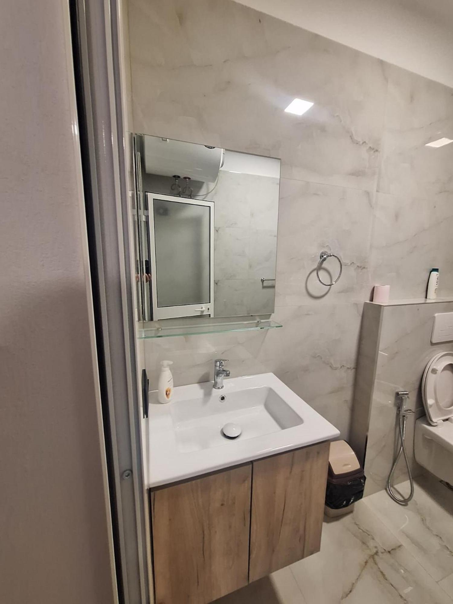 Albania Apartment Near Tirana City Center Double Or Twin Bed Exterior foto