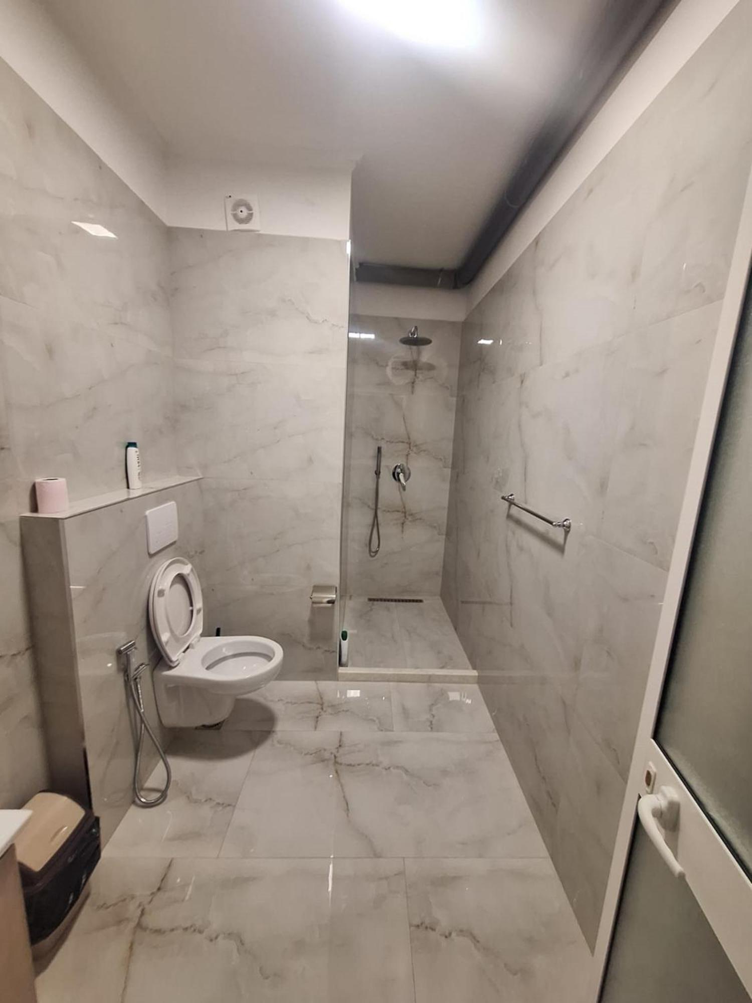 Albania Apartment Near Tirana City Center Double Or Twin Bed Exterior foto